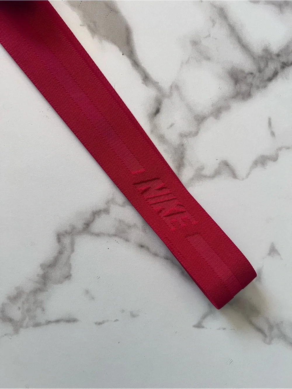 Nike Red Athletic Women’s Baseball Belt with Silver Buckle  Elastic One Size